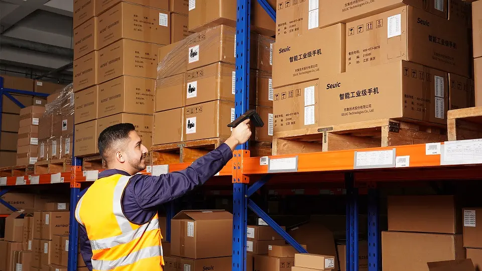 Seuic RFID Reader device--a good tool for manufacturing enterprises to realize intelligent manufacturing transformation