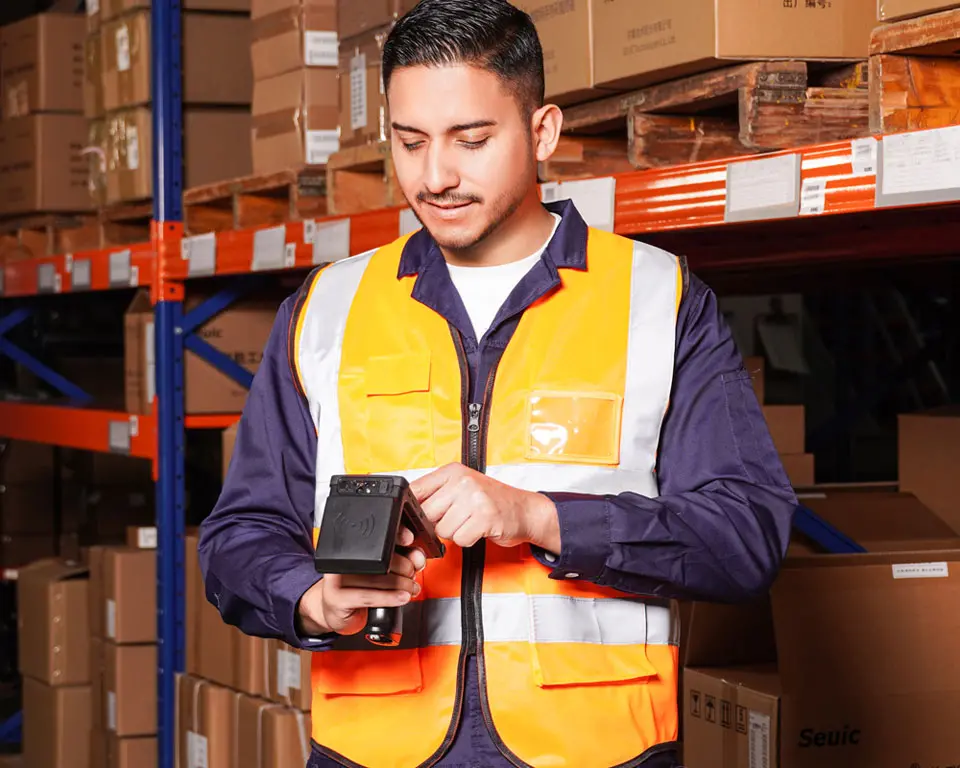 How to Use RFID Readers to Achieve Efficient Logistics Management