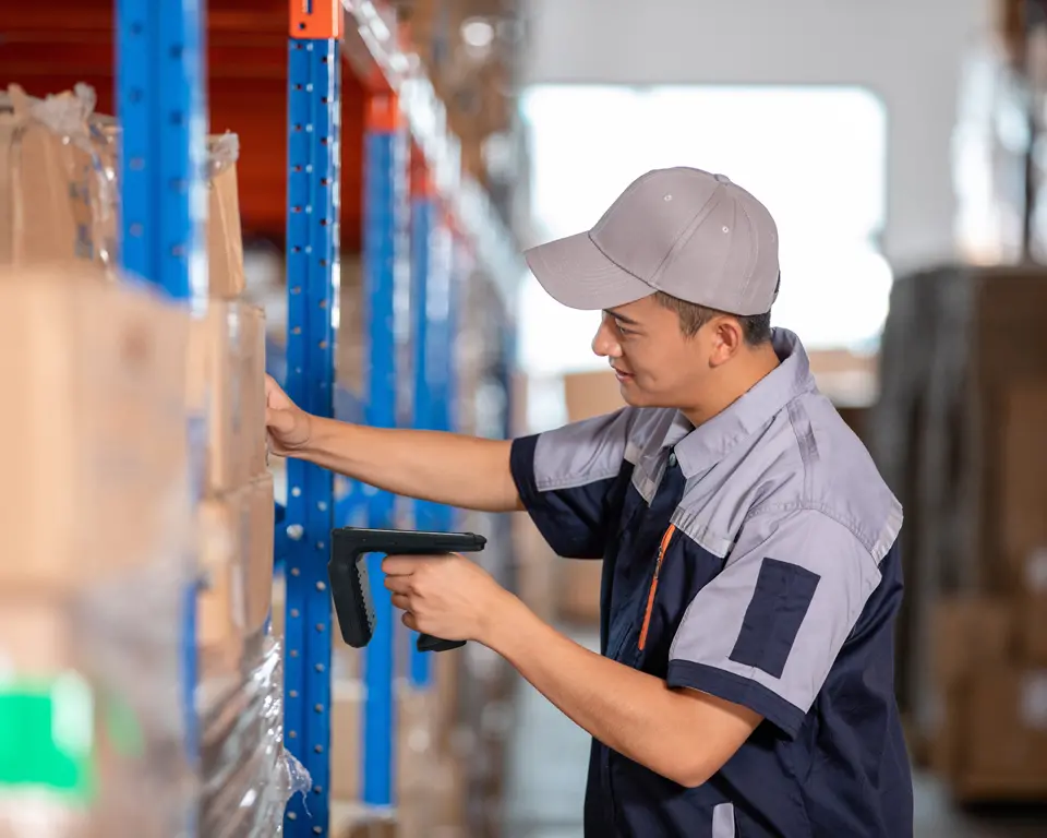 Solution for RFID Readers in Intelligent Warehousing