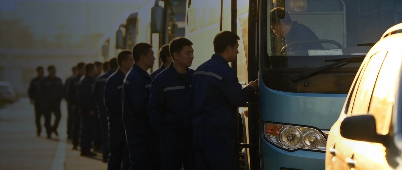 Seuic UTouch 2-S6+3 Enables 
Digital Shuttle Bus Management 
for ExxonMobil