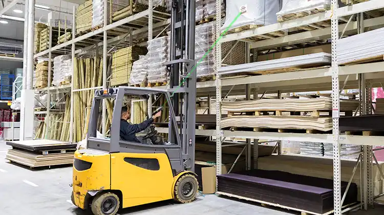 Seuic AUTOID Q7: 30-Meter Long-Range Scanning, Ending Work-at-Height Tasks