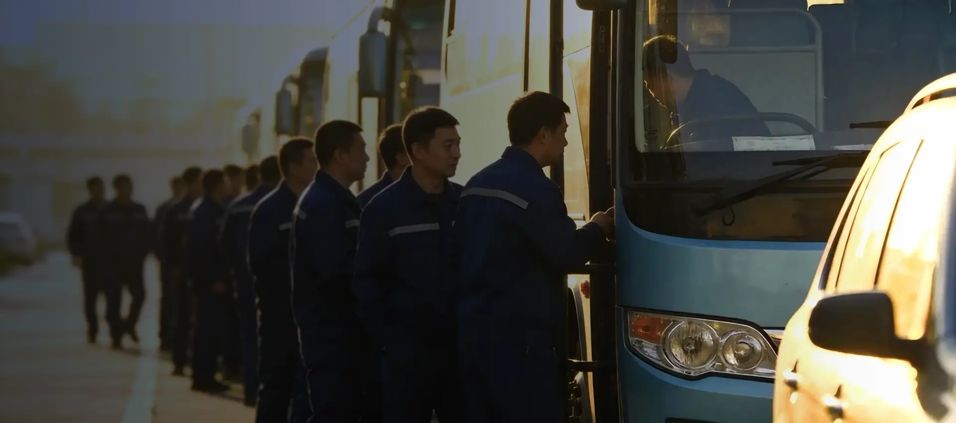 Seuic UTouch 2-S6+3 Enables Digital Shuttle Bus Management for ExxonMobil